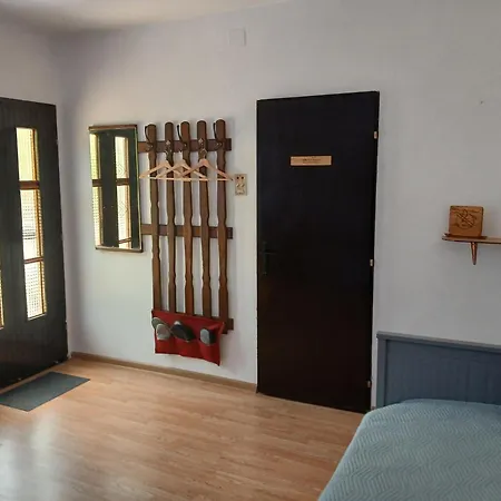 Tesla Vikendica Semesterbostad *